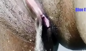 Pissing - Spread out 2