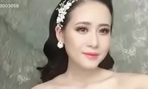 Asian Teen In Tutor Uniform beauty sweeping